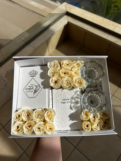 מארז קדושה טהורה (לבן)