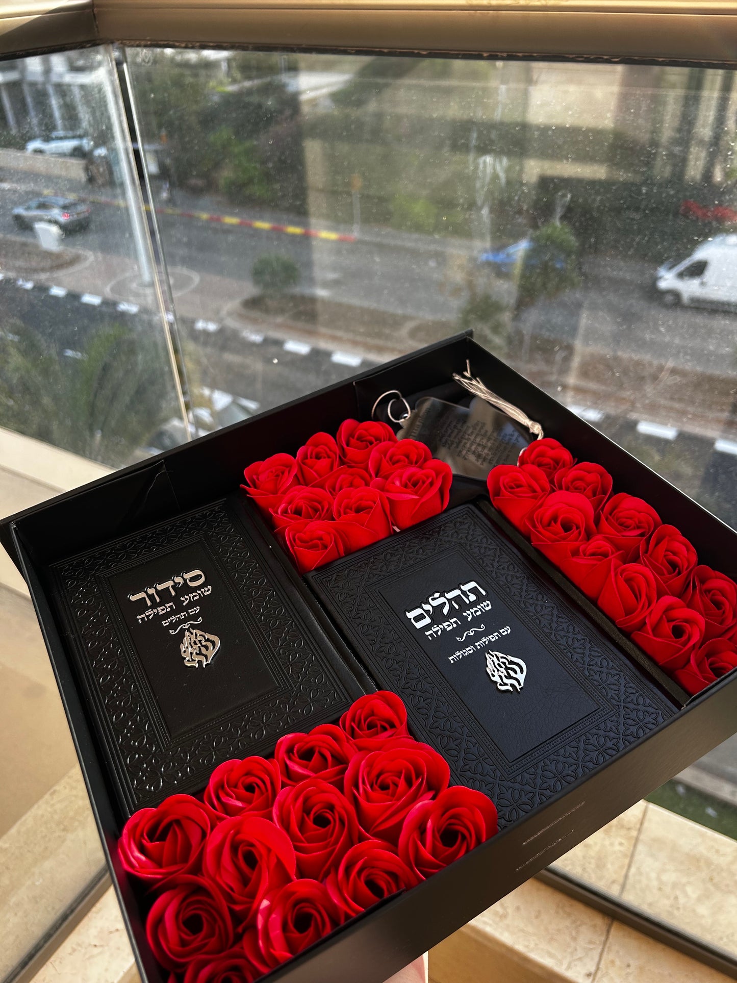 מארז קדושה תפארת (לגבר)