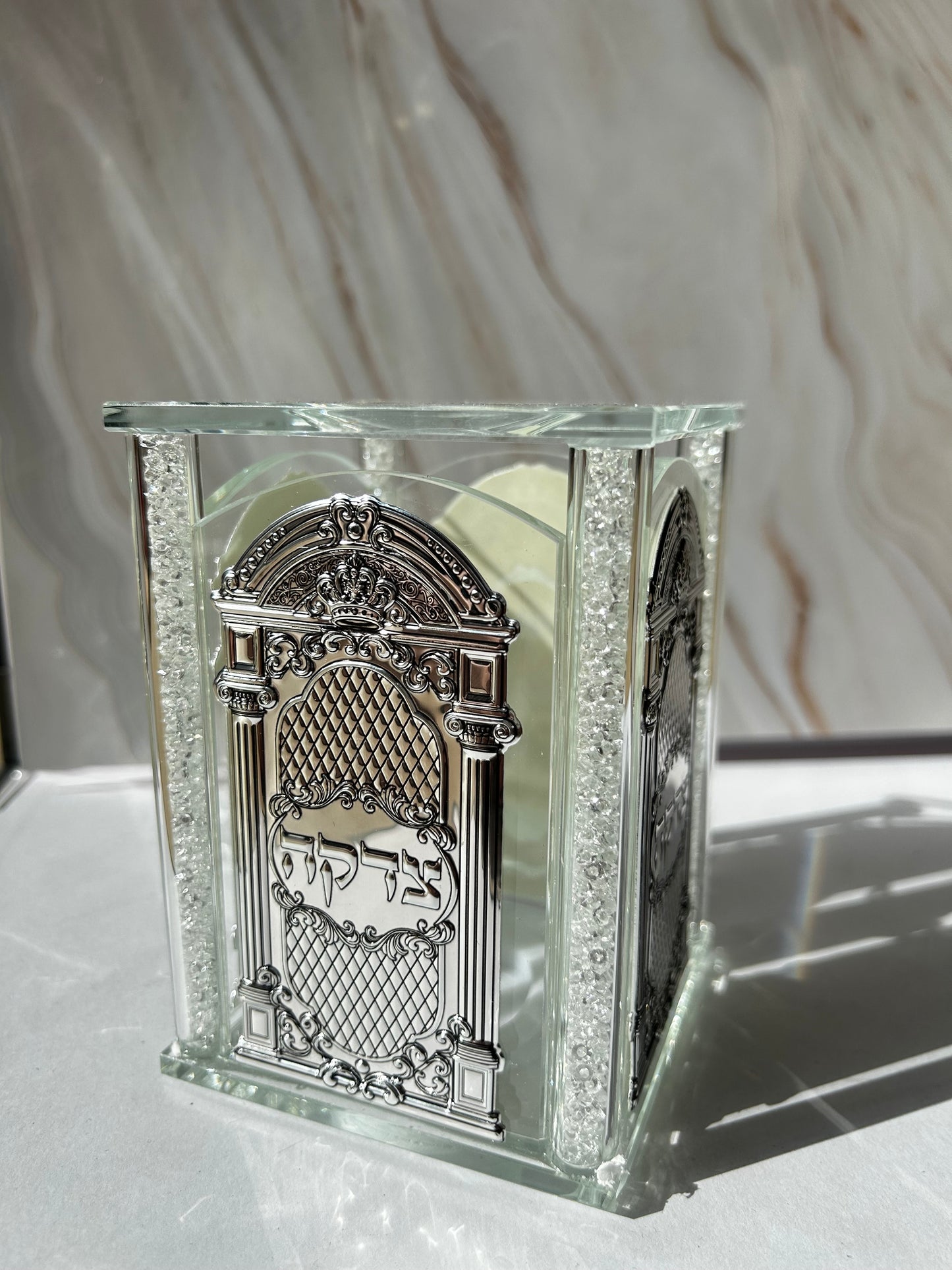 קופת צדקה קריסטל