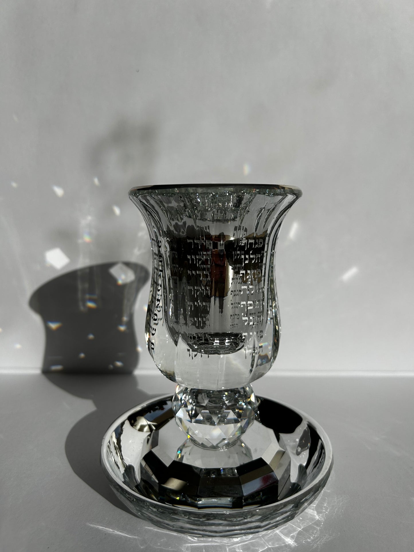 כוס קידוש מהודר ״הנהרות״ עם רגל